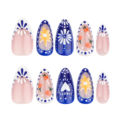 Kunstvolle Nagelkunst mit tropischen Motiven Brehn