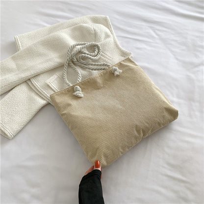 Texturierte Kordelzug-Tasche