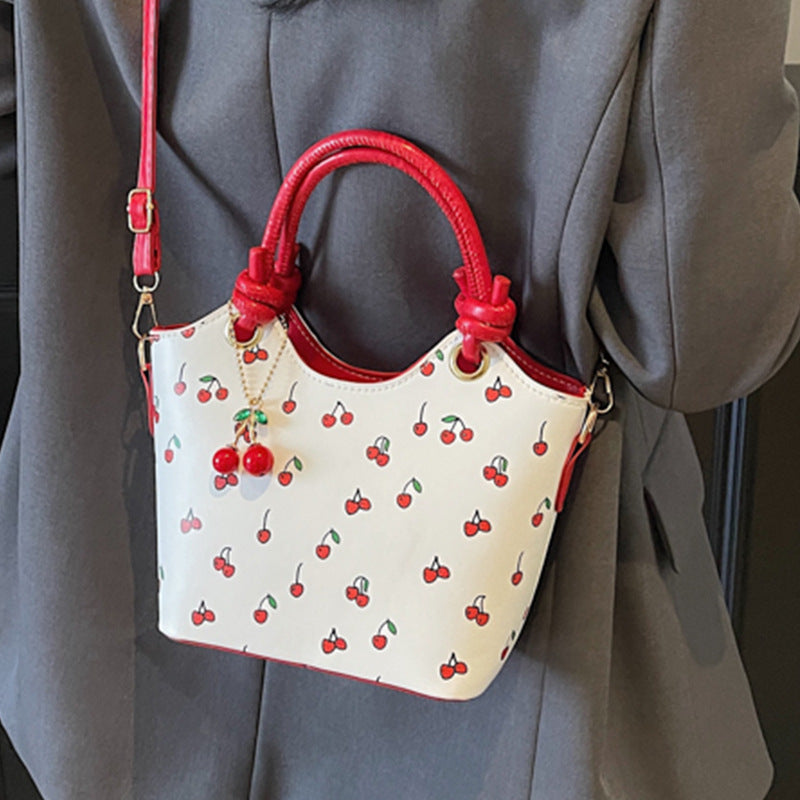 Kirschenmusterte Handtasche