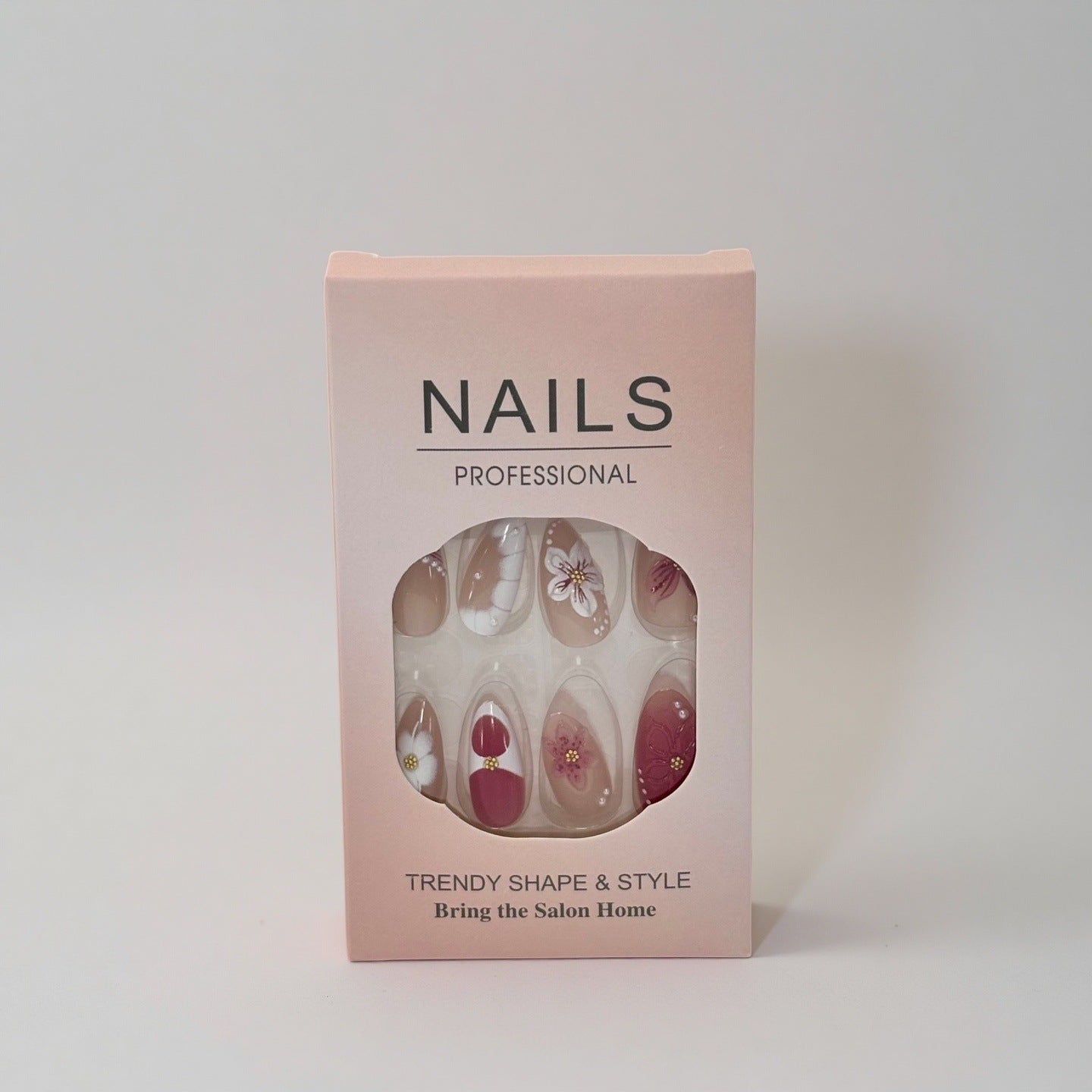 Professionelles Press-On-Nagelset mit trendigen Designs Brehn