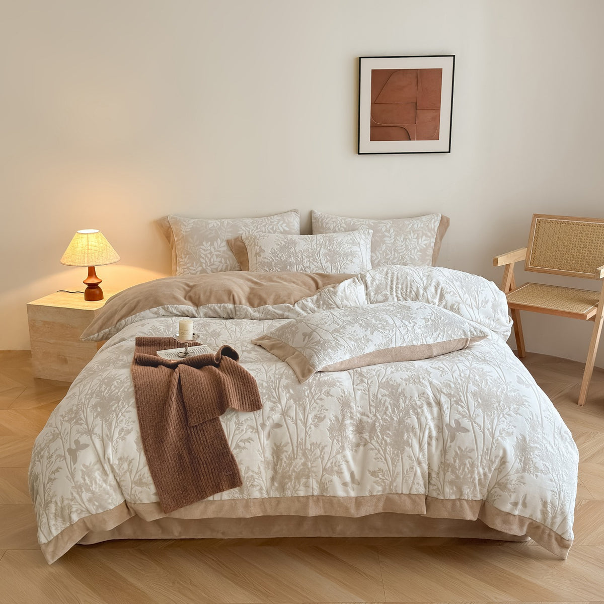 Wohliges Baumwollsatin-Bettwäscheset mit eingewebtem Wildblumenmuster und Samt-Bordüre