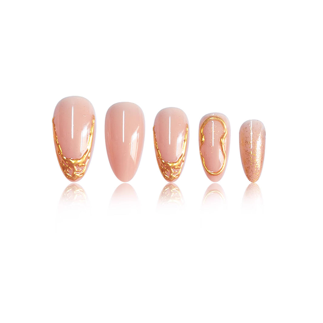 Elegantes goldverziertes Press-On-Nagel-Set Brehn