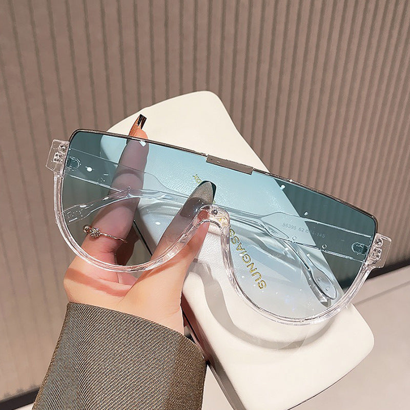Damen futuristische Sonnenbrille im sportlichen Design Brehn