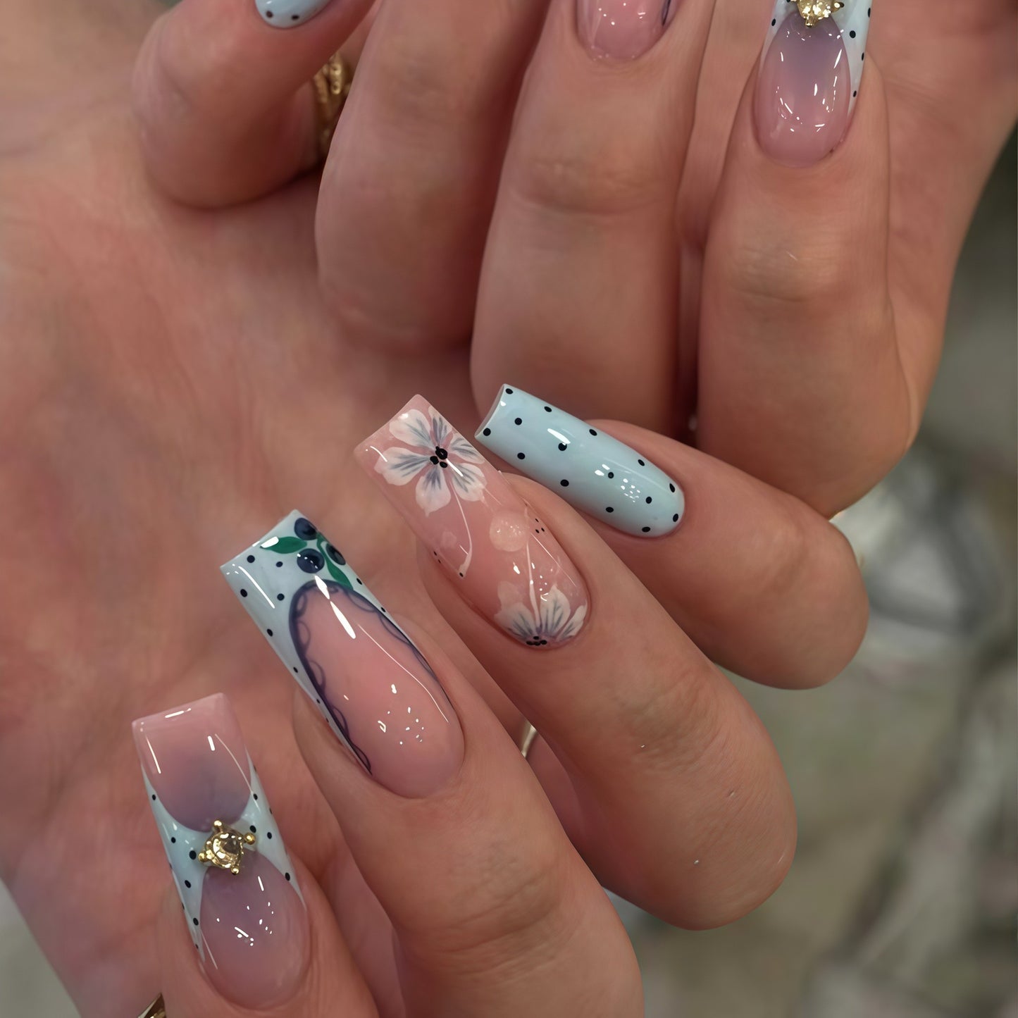 Künstlerische Lange Press-On Nagelkunst Brehn