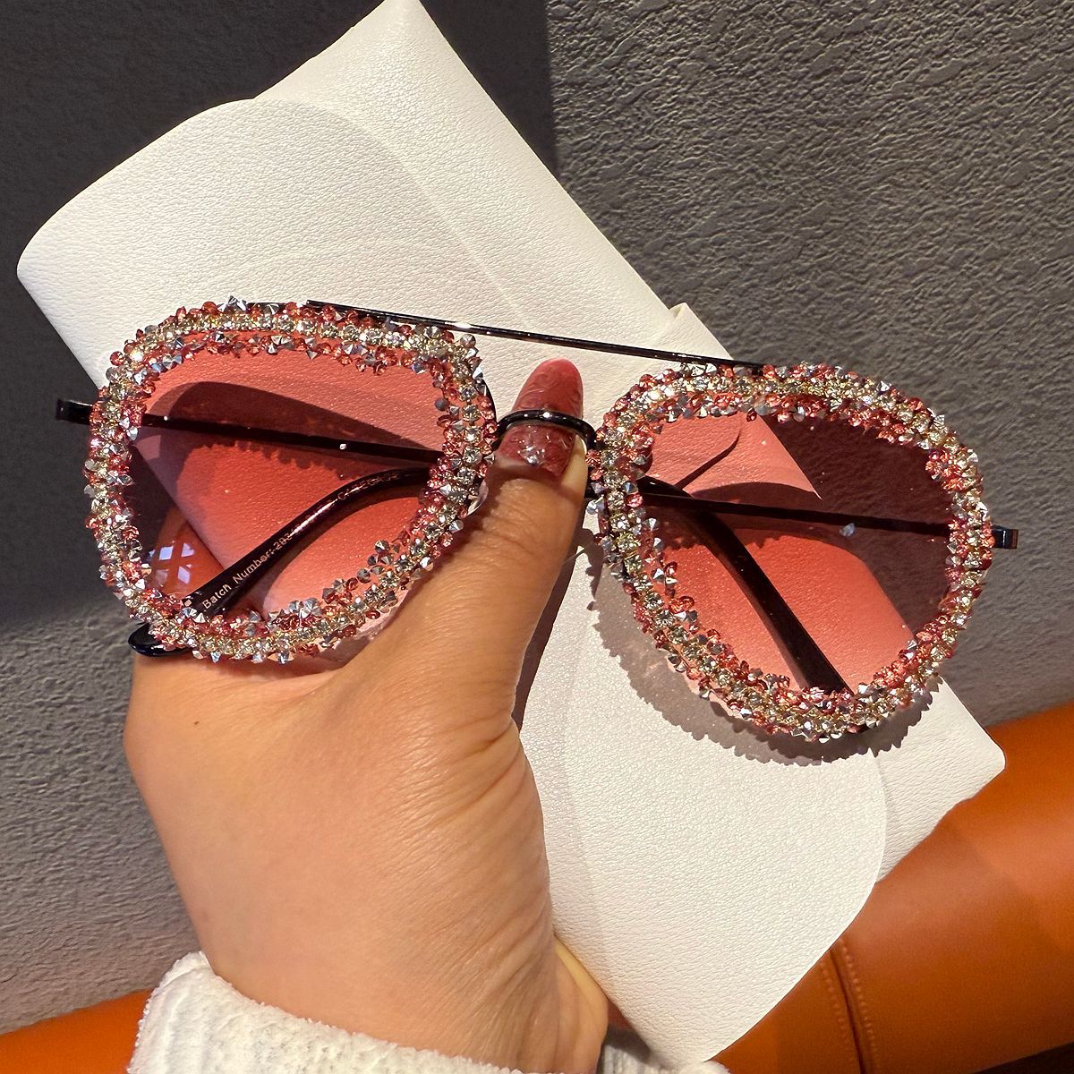 Damen Sonnenbrille mit extravagantem Strassrahmen Brehn