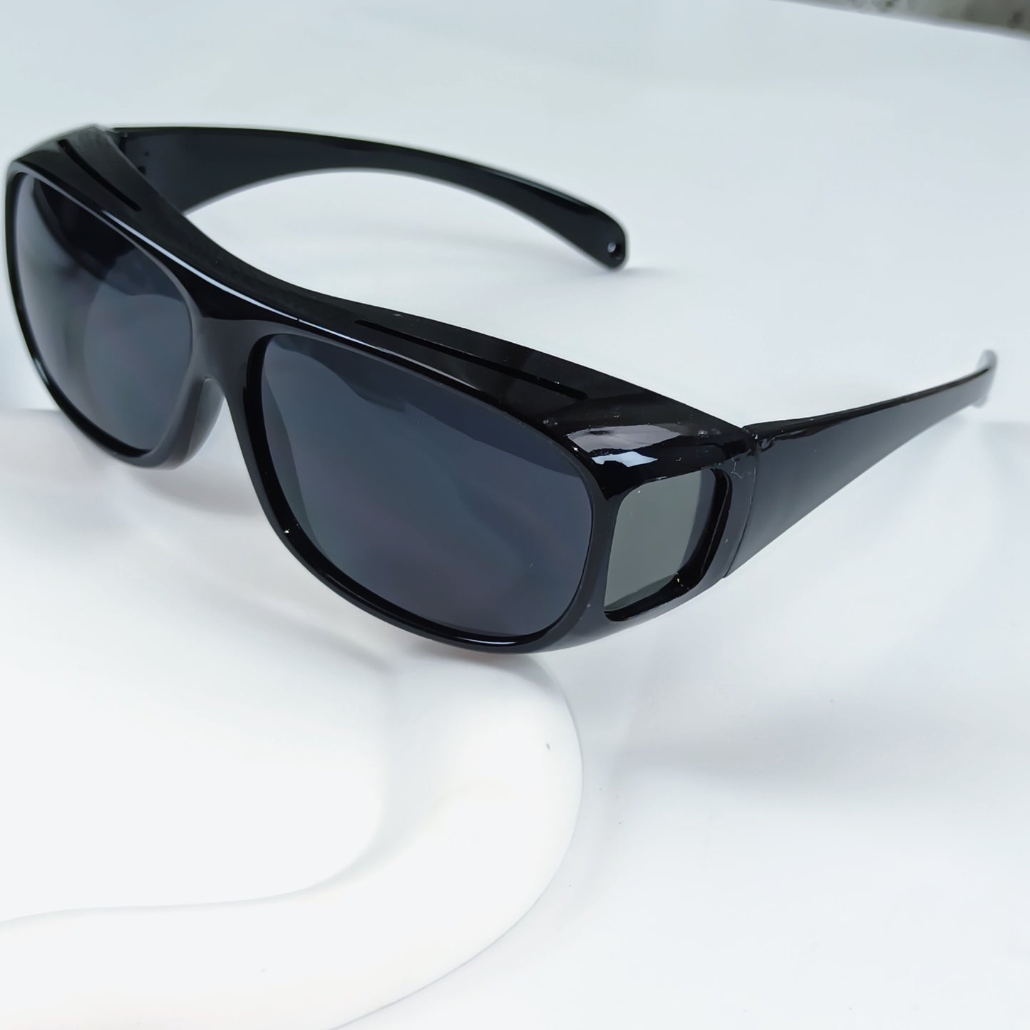 Damen Sportliche Sonnenbrille mit polarisierenden Gläsern Brehn