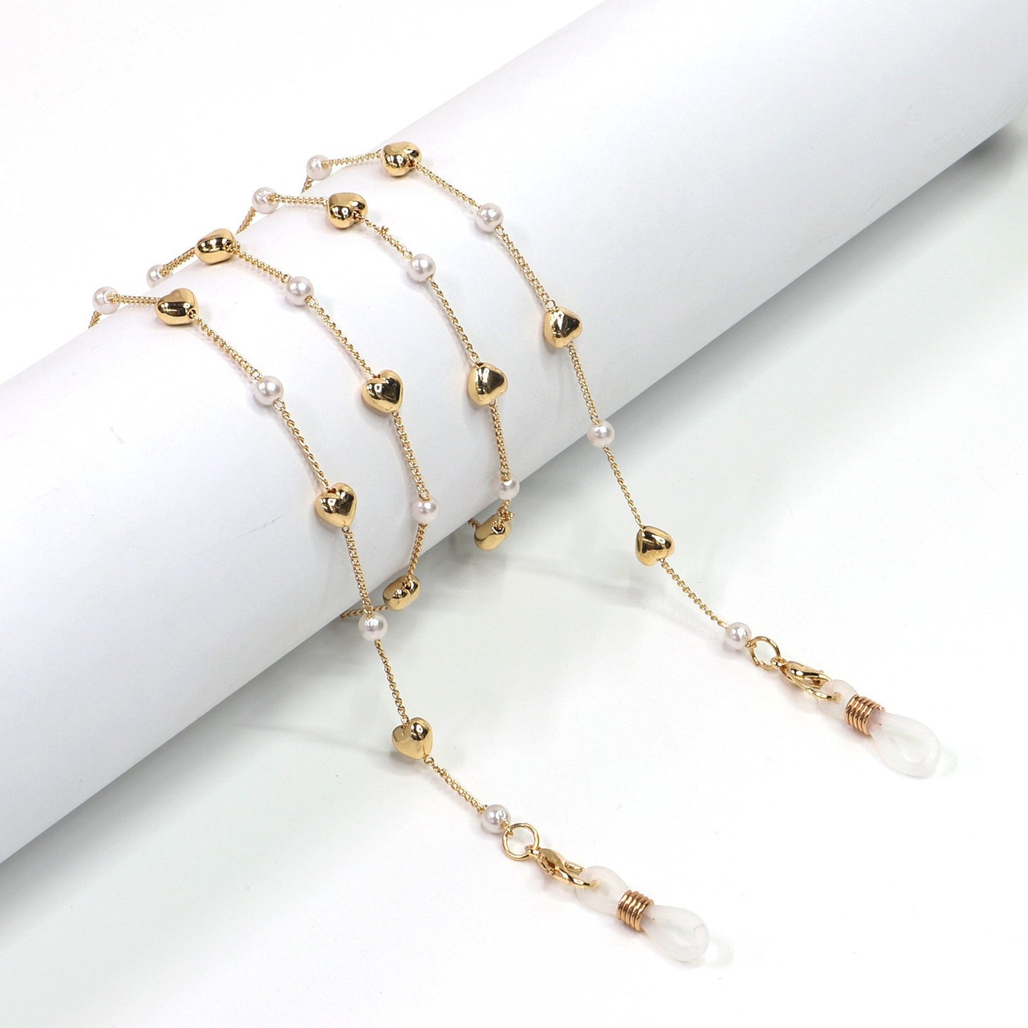 Eleganter herzförmiger Perlenkette Brillenhalter Brehn