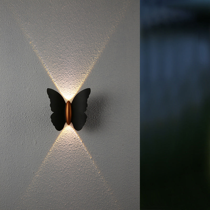 Kreative LED-Wandleuchte in Schmetterlingsform für den Außenbereich