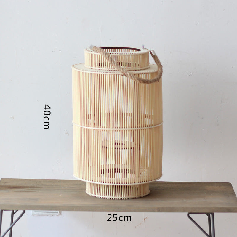 Dekorative Laterne aus geflochtenem Material Brehn