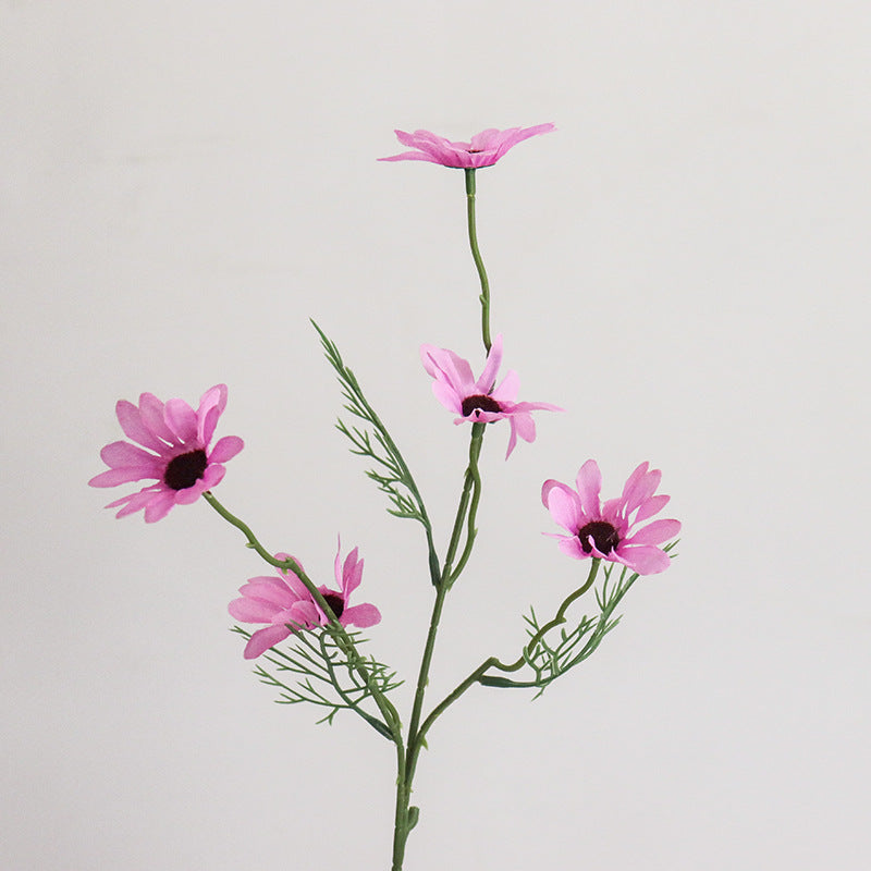 Dekorative Blumenarrangement für die Innenanzeige