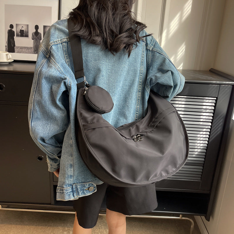 Stilvolle leichte Hobo Tasche Brehn
