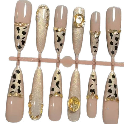 Glamouröse Strass-Nagelkunst