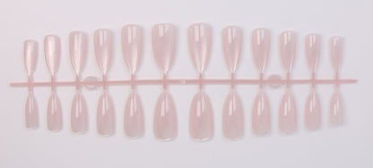 Kunstnagelset mit schimmernden Designs Brehn