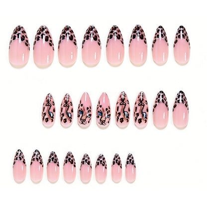 Künstlerische Leopard-Print Stiletto-Nagelkunst-Tipps Brehn