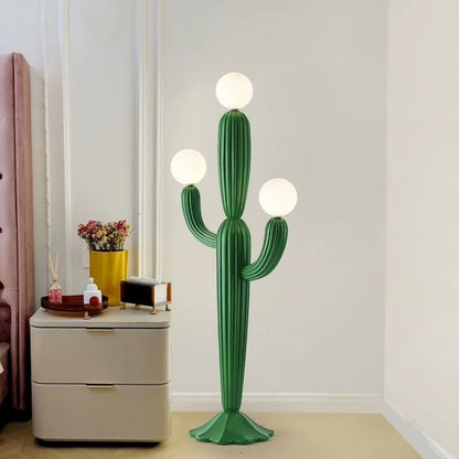 Kaktusförmige Stehlampe