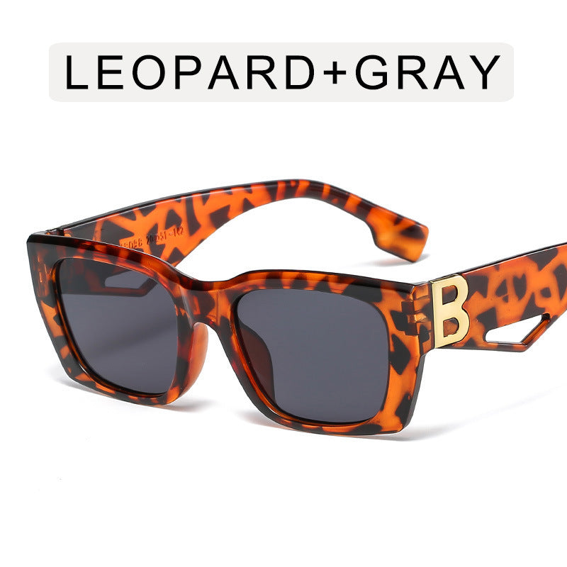 Damen modische geometrische Sonnenbrille mit einzigartigen Designelementen Brehn