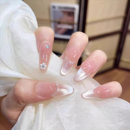 Elegante Französische Tipp Press-On Nagelkunst Brehn