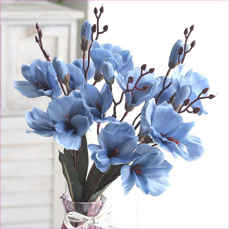 Realistische künstliche Orchideenblüte