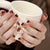 Elegante Nagelkunst mit Glanzfinish Brehn