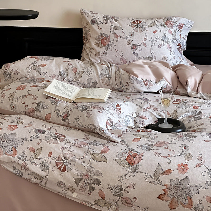 Luxuriöses Satin-Bettwäscheset mit zarten Rosenmotiven und Knopfleiste