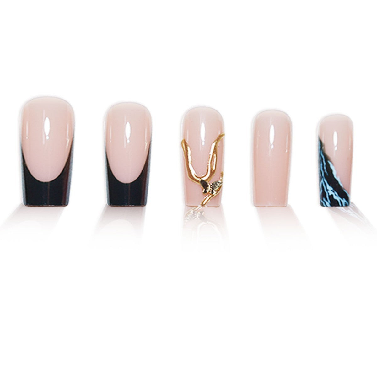 Künstlerisches Statement Press-On Nail Enhancements Brehn