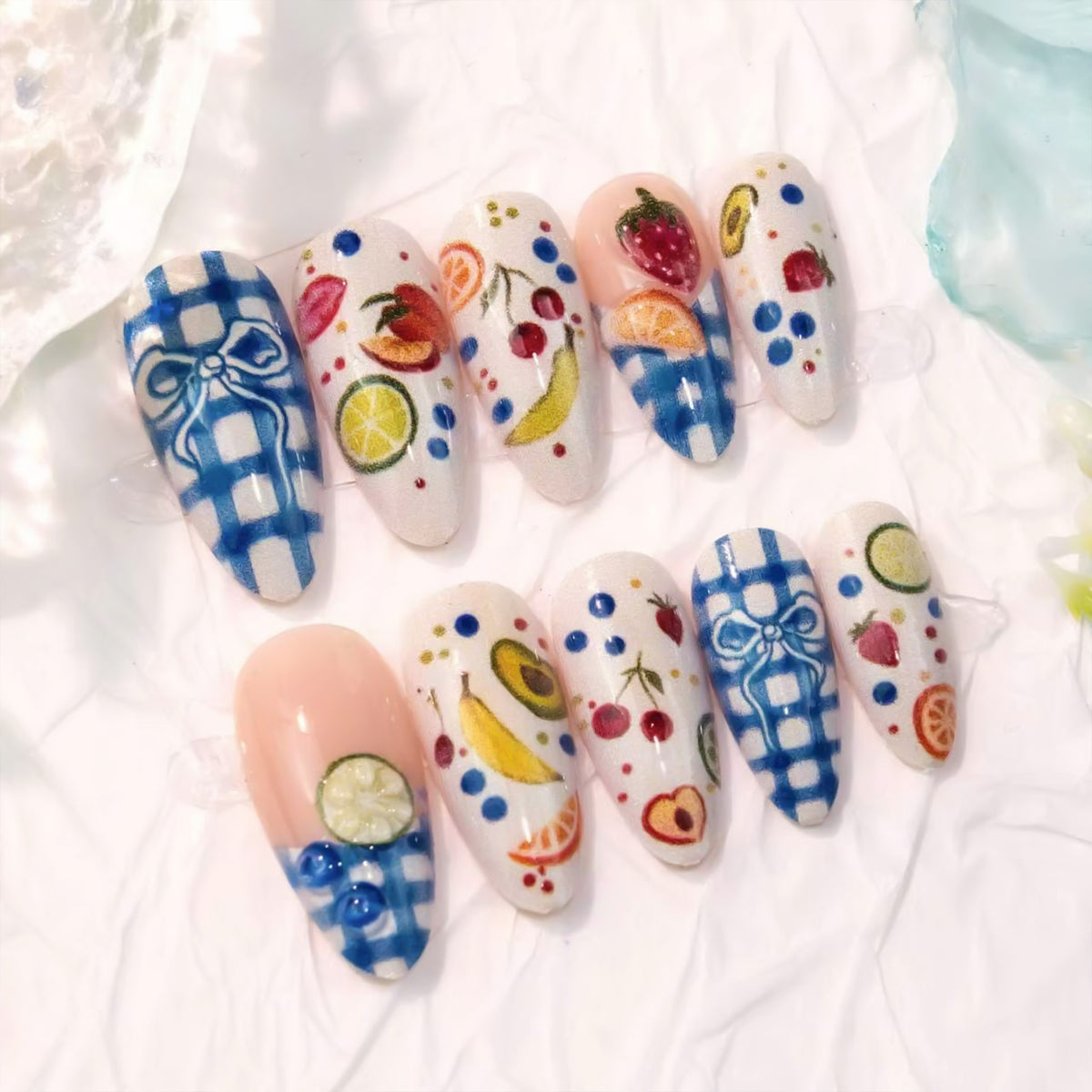 Dekoratives, fruchtbezogenes Press-On-Nagelset