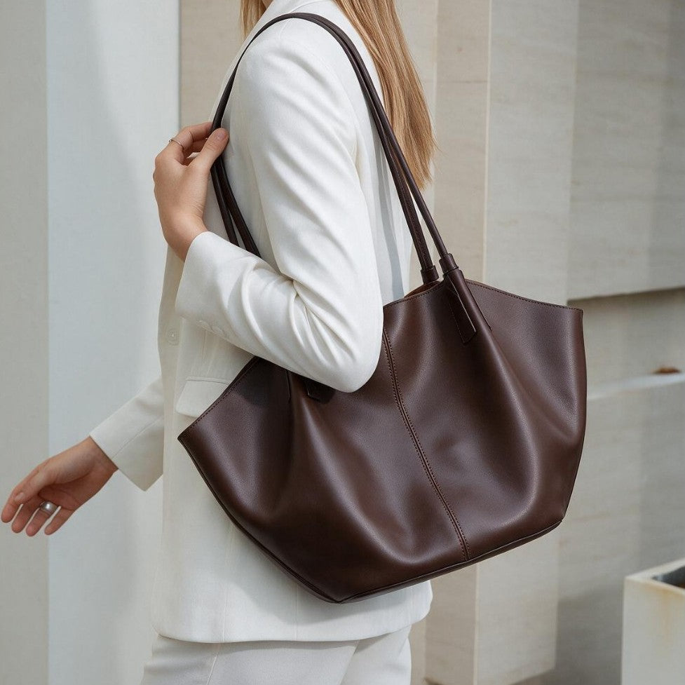 Lässiger skulpturaler Offene-Top Schultertasche mit Mittelnaht