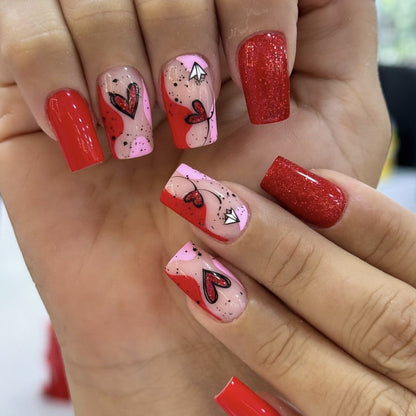 Künstlerische Herz-Themen Nagelverlängerungen Brehn