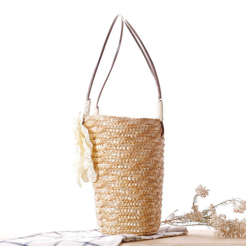 Strandtasche mit Dekorativer Blumendetailverzierung Brehn