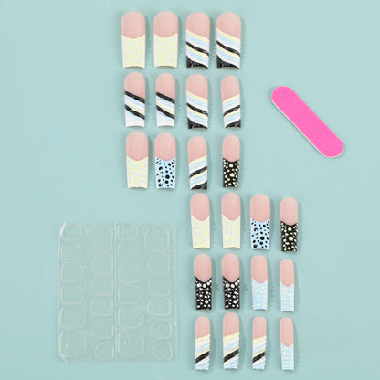 Kunstnagel Set mit stilvollen geometrischen Designs Brehn