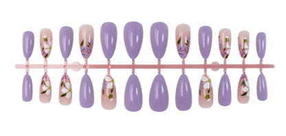 Kunstnagelset mit verspielten Blumen- und Bienenmotiven Brehn