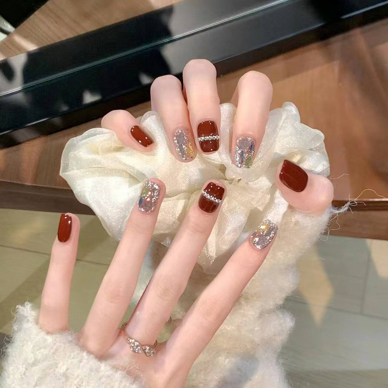 Premium Glitzernde Press-On Nagelerweiterungen Brehn