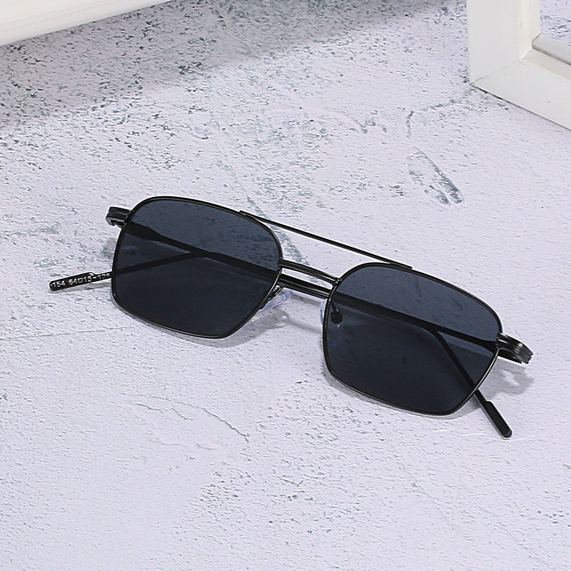 Elegante geometrische Rahmen-Sonnenbrille Brehn