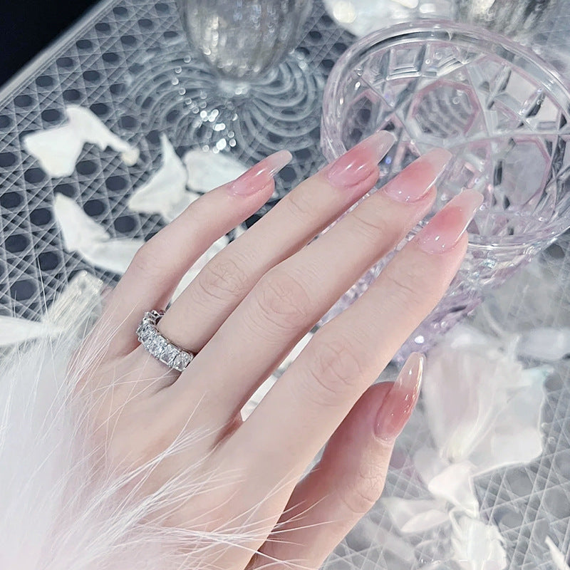 Kunstnagelset mit elegantem Ombre-Effekt Brehn