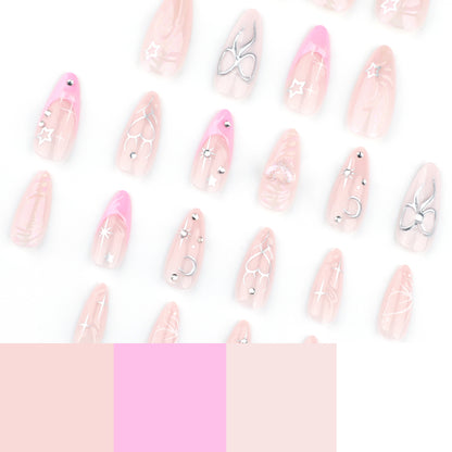 Kunstvolle Nagelkunst mit filigranen Designs und Glitzerakzenten Brehn