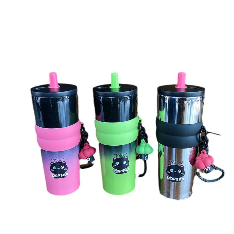 Damen verspielter Kaffeebecher mit Silikonhülle und integriertem Anhänger Brehn