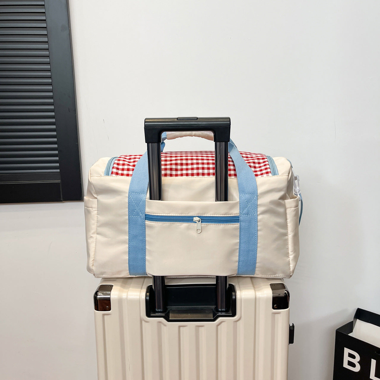 Sportliche Reisetasche mit Mehreren Außentaschen Brehn