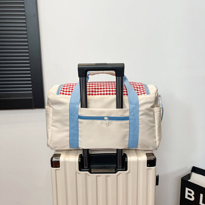 Sportliche Reisetasche mit Mehreren Außentaschen Brehn