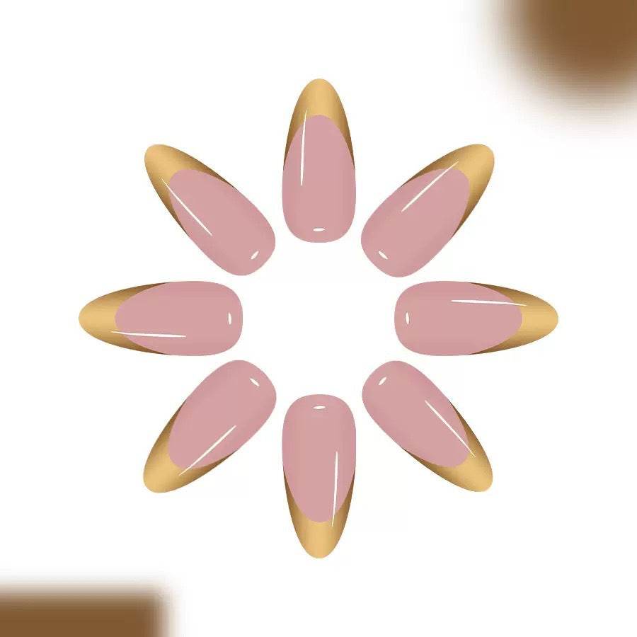 Kunstnagelset mit elegantem Goldspitzen-Design Brehn