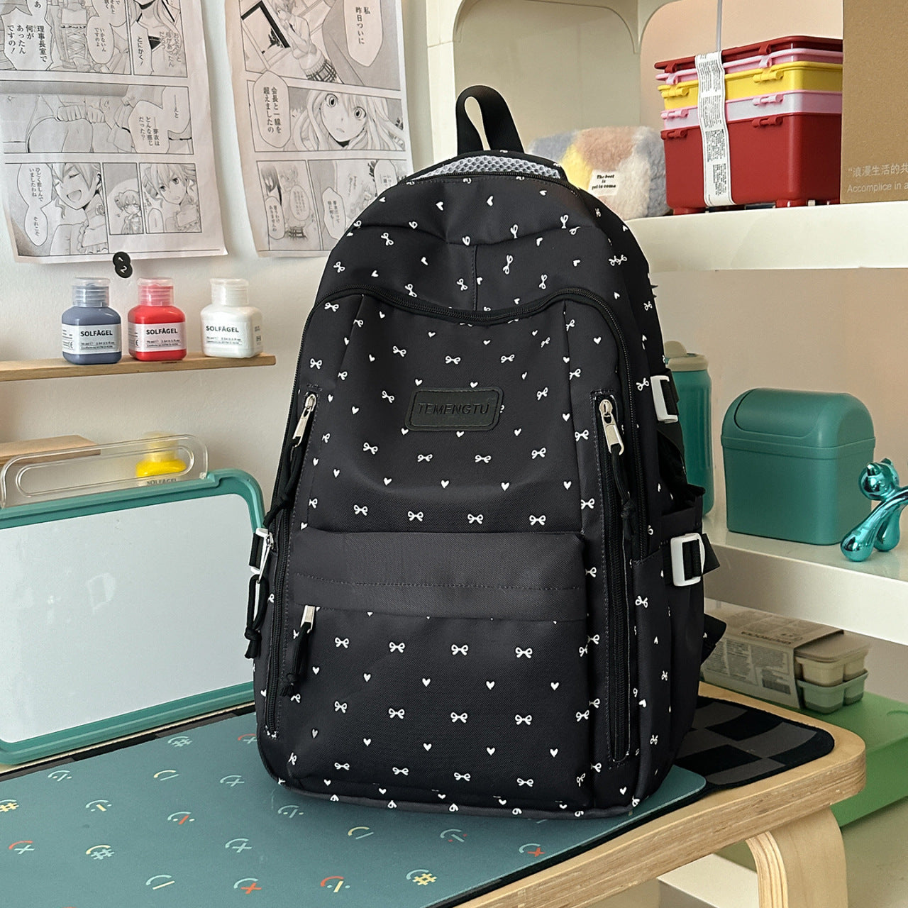 Verspielter bedruckter Rucksack