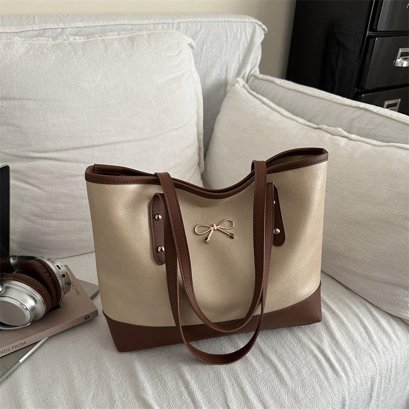 Elegante Faux-Leder-Tote-Tasche mit Akzent-Schleife