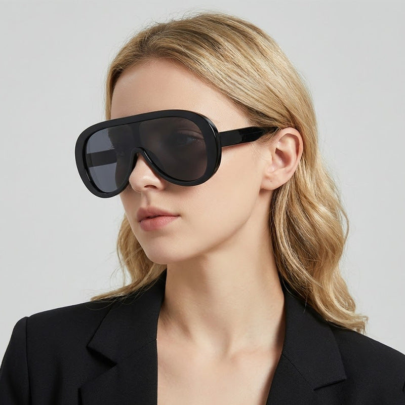 Damen modische Sonnenbrille mit breitem Rahmen Brehn