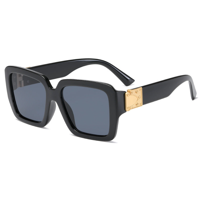 Damen oversized modische Sonnenbrille mit luxuriösen Metallakzenten Brehn