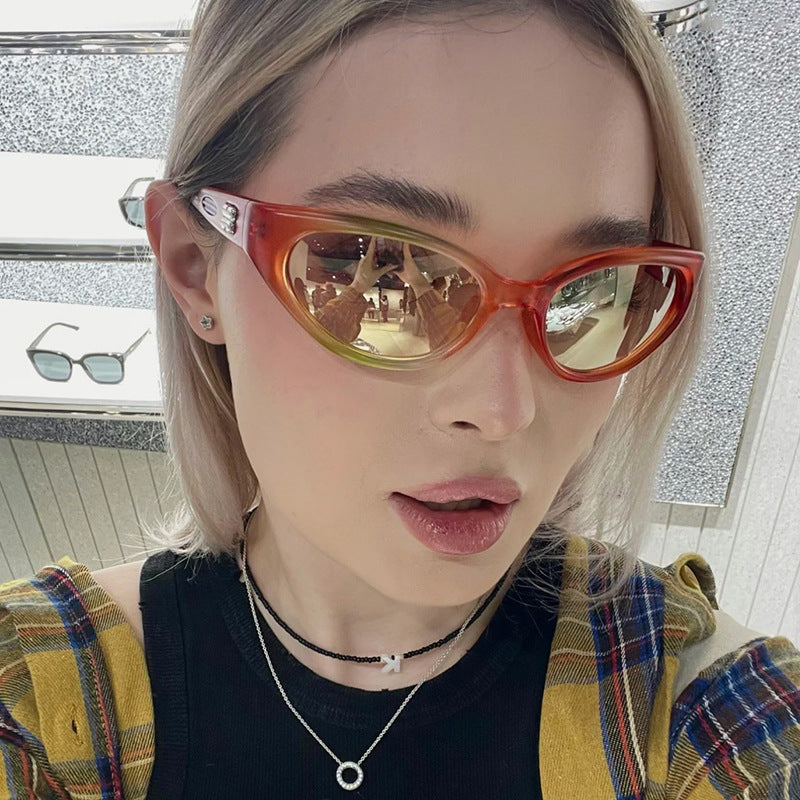 Damen extravagante Sonnenbrille mit geschwungenem Design Brehn