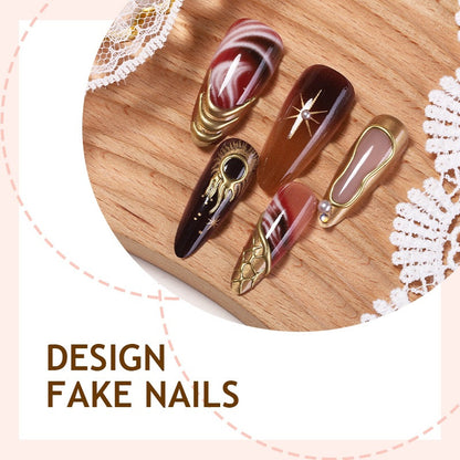 Kunstnagelset mit Glamourösen Designs Brehn
