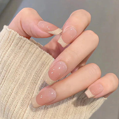 Elegantes Press-On-Nagelset mit Glitter- und Glanzfinish Brehn