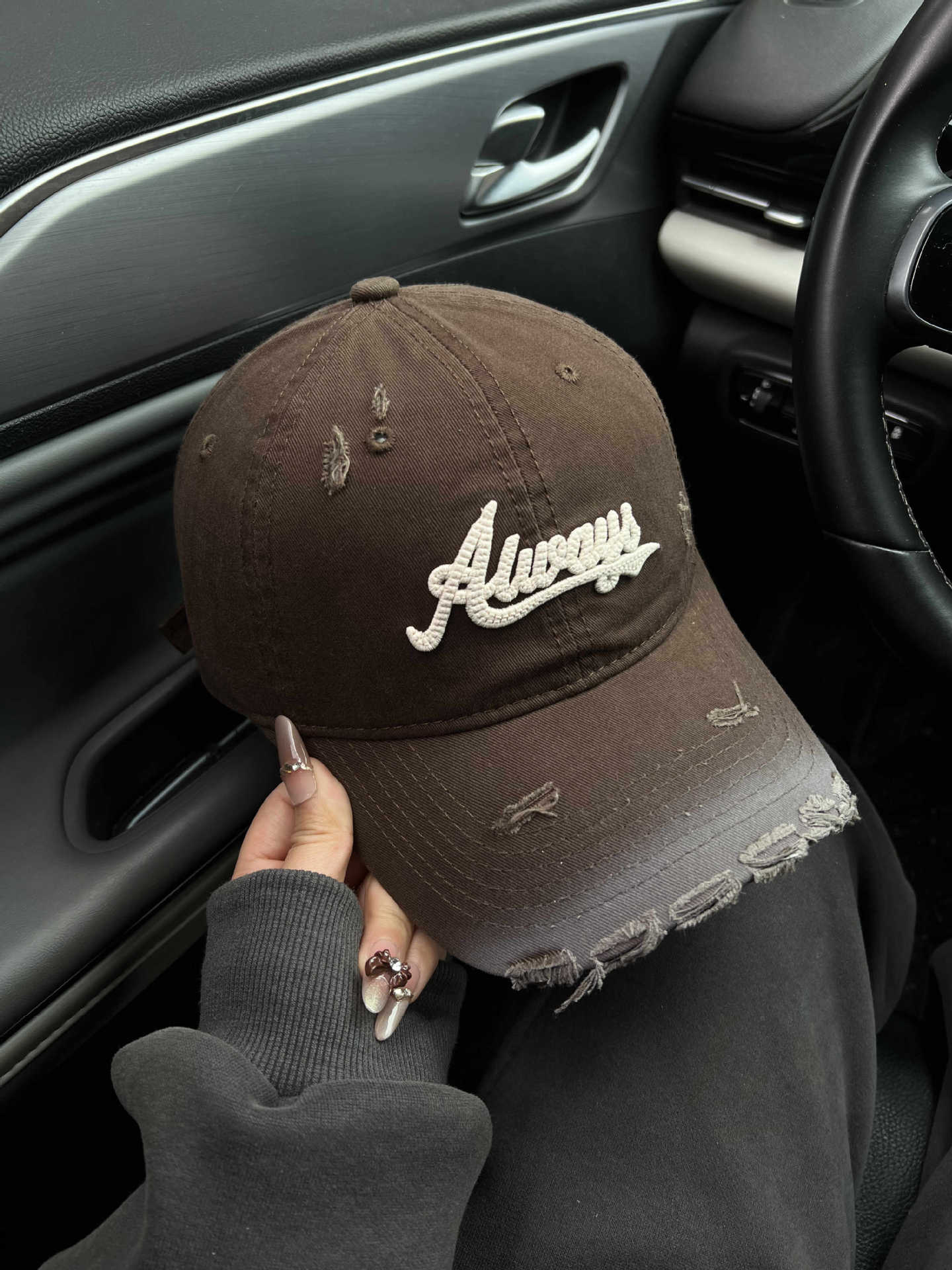 Damen Distressed Graphic Baseball Cap Brehn