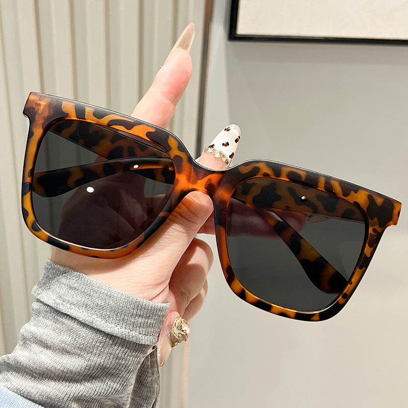 Damen oversized Sonnenbrille mit mattem Rahmen Brehn
