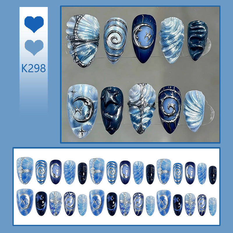 Kunstnagelset mit galaktischem Design und holografischen Effekten Brehn