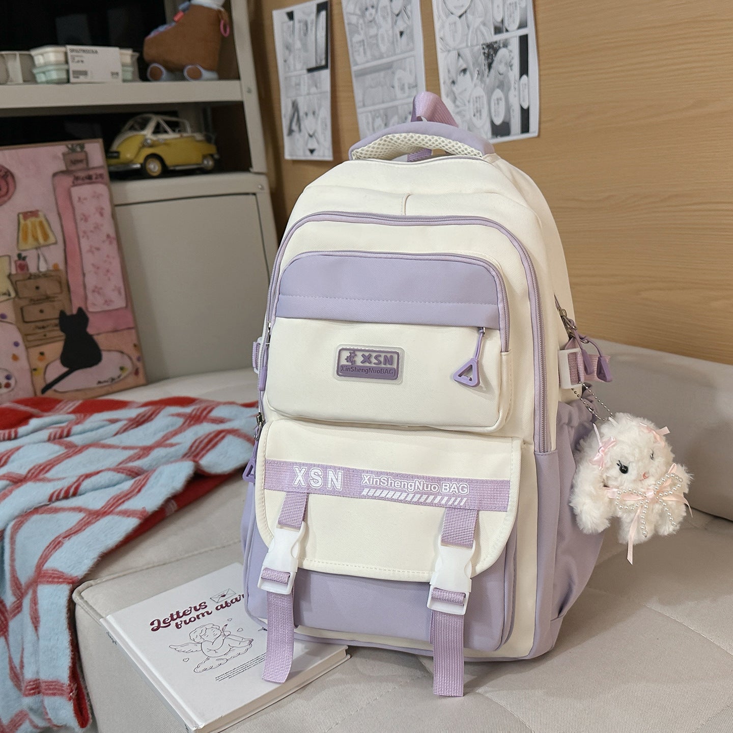 Stylischer Schulrucksack mit mehreren Fächern